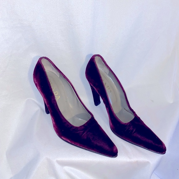 Prada Velvet Pumps - Picture 5 of 12
